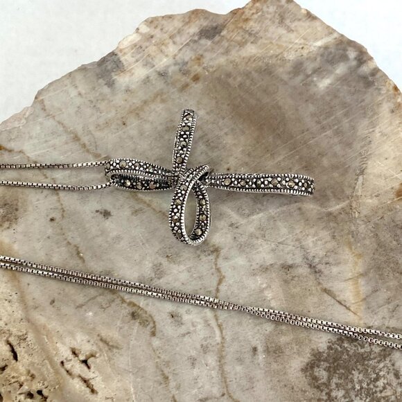 Sterling Silver 925 1.5" Dimensional Marcasite Cross Pendant Necklace 18" Chain - Picture 5 of 16